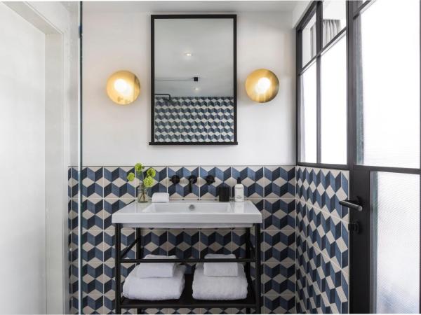 Kimpton De Witt Amsterdam, an IHG Hotel : photo 5 de la chambre chambre lit king-size premium - vue sur rue