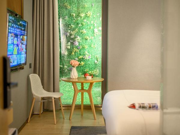 Lux Cabins Hotel Shenzhen : photo 3 de la chambre chambre lit king-size classique