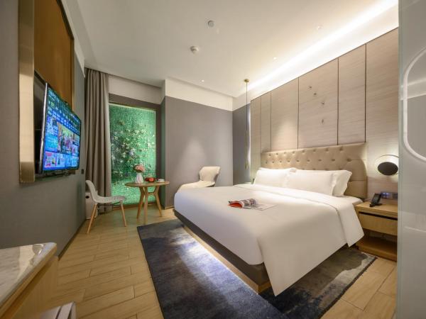Lux Cabins Hotel Shenzhen : photo 6 de la chambre chambre lit king-size classique