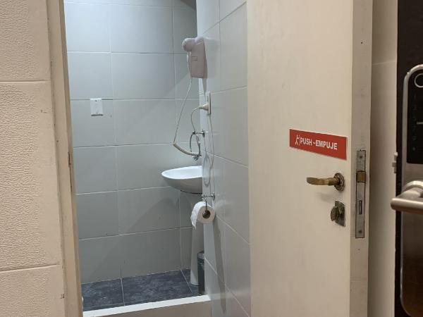 Andino BnB : photo 4 de la chambre chambre double ou lits jumeaux avec salle de bains privative