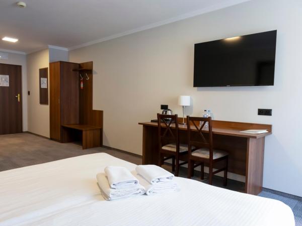 Hit Hotel : photo 3 de la chambre chambre familiale