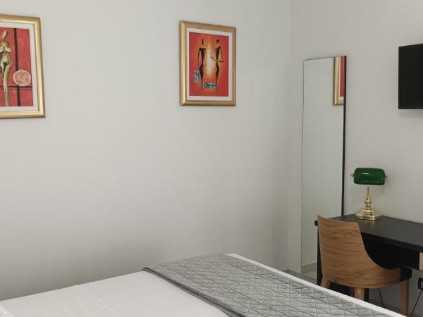 VILLA JANE INN : photo 8 de la chambre chambre double ou lits jumeaux deluxe - vue sur piscine