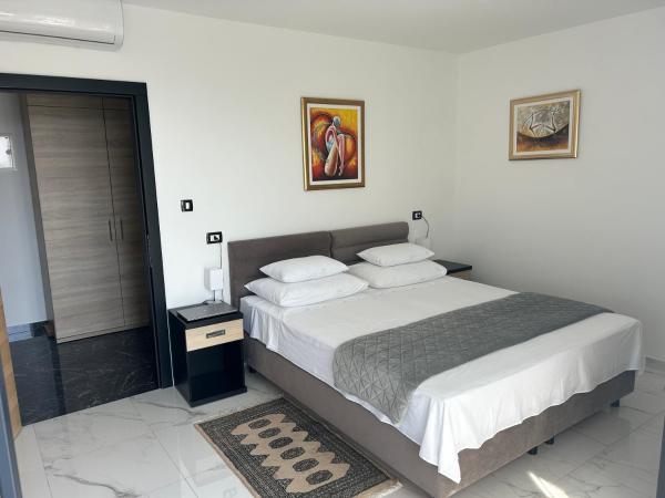 VILLA JANE INN : photo 9 de la chambre chambre double ou lits jumeaux deluxe avec balcon - vue sur mer