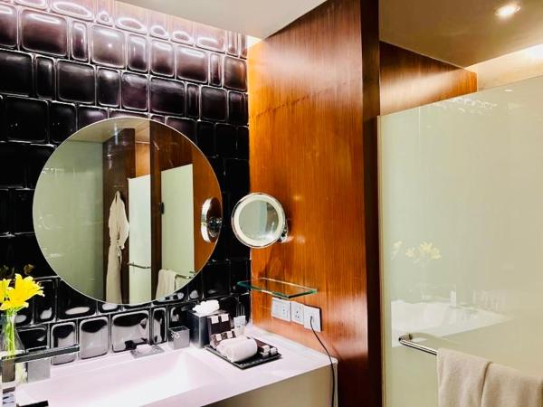 The Park Hyderabad, Banjara Hills near Hussain Sagar Lake : photo 5 de la chambre residence room with 20% discount on food and soft beverages, spa & laundry, complimentary 2 pints of beer once during stay and lake check out till 3pm