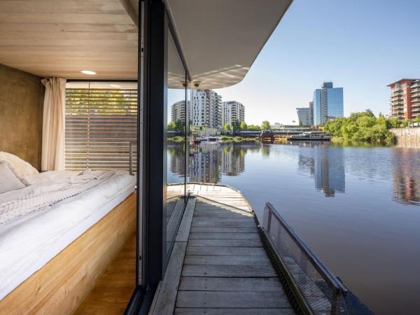 Hausboat Holešovice : photo 1 de la chambre mobile home