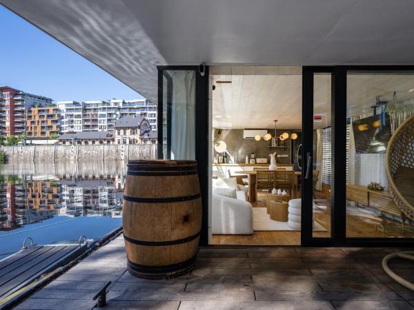 Hausboat Holešovice : photo 6 de la chambre mobile home