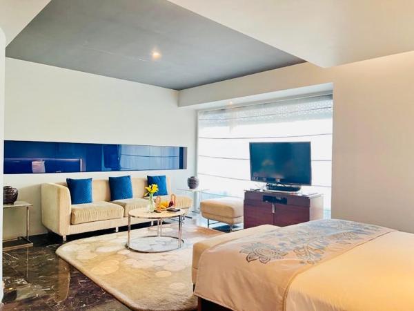 The Park Hyderabad, Banjara Hills near Hussain Sagar Lake : photo 1 de la chambre trillion suite with 20% discount on food and soft beverages, spa & laundry, complimentary 2 pints of beer once during stay and lake check out till 3pm