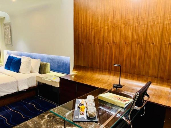 The Park Hyderabad, Banjara Hills near Hussain Sagar Lake : photo 4 de la chambre trillion suite with 20% discount on food and soft beverages, spa & laundry, complimentary 2 pints of beer once during stay and lake check out till 3pm