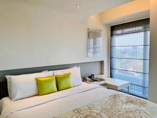 The Park Hyderabad, Banjara Hills near Hussain Sagar Lake : photo 3 de la chambre panaromic suite with 20% discount on food and soft beverages, spa & laundry, complimentary 2 pints of beer once during stay and lake check out till 3pm