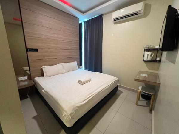 Gebeng Industrial Park Budget Hotel : photo 1 de la chambre chambre lit king-size deluxe