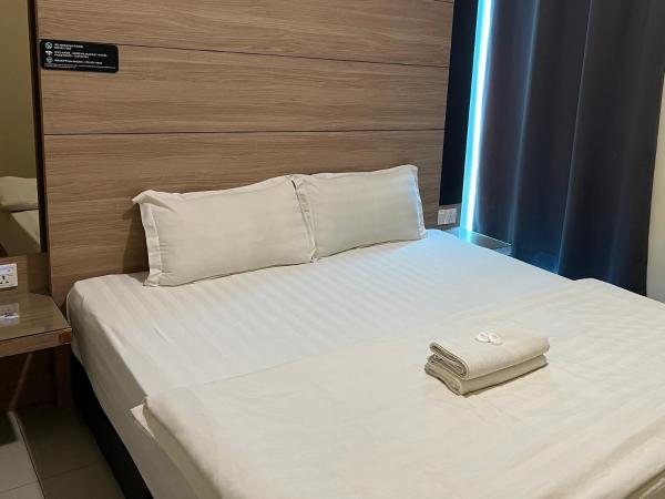 Gebeng Industrial Park Budget Hotel : photo 2 de la chambre chambre lit king-size deluxe
