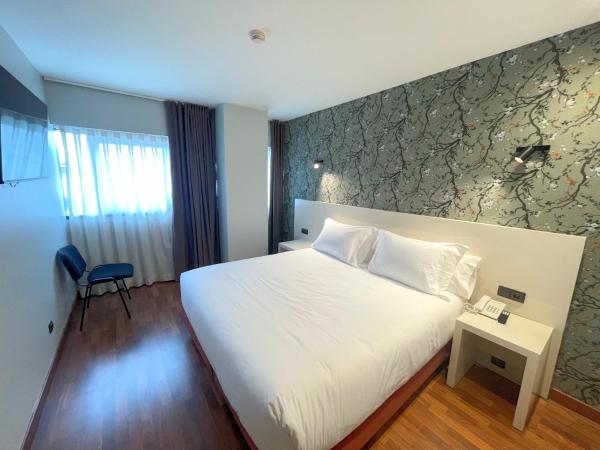 Hotel San Fermín Pamplona : photo 9 de la chambre chambre lit queen-size 