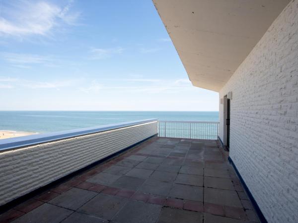 Aqua Vista Resort Hotel : photo 4 de la chambre chambre lit king-size deluxe