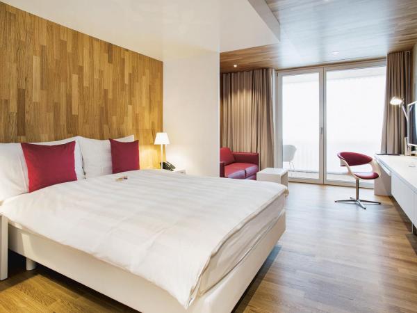 Hotel Säntispark : photo 1 de la chambre chambre familiale avec balcon