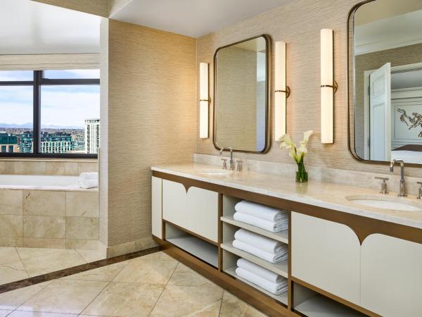 The Ritz-Carlton, Denver : photo 2 de la chambre newly renovated presidential suite with king bed and sofa bed