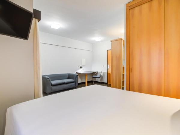 Radisson São Paulo Paulista : photo 4 de la chambre superior with queen size bed