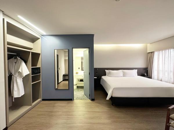 Radisson São Paulo Paulista : photo 3 de la chambre premier room with king size bed