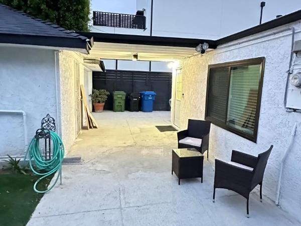 Modern Cozy Studio in Culver City : photo 4 de la chambre chambre double