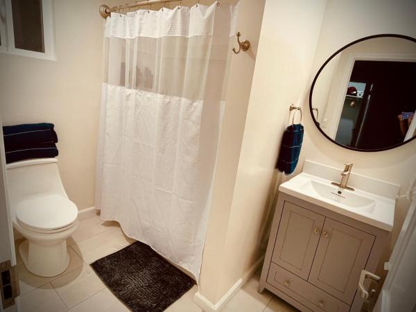 Los Angeles Cottage : photo 8 de la chambre chambre quadruple classique