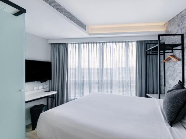 Kith Hotel Darling Harbour : photo 10 de la chambre petit hébergement lit queen-size