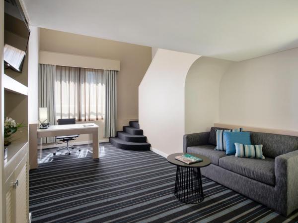 DoubleTree by Hilton Esplanade Darwin : photo 4 de la chambre suite junior