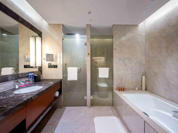 Crowne Plaza Wuxi Taihu, an IHG Hotel : photo 1 de la chambre suite 1 chambre - vue sur ville