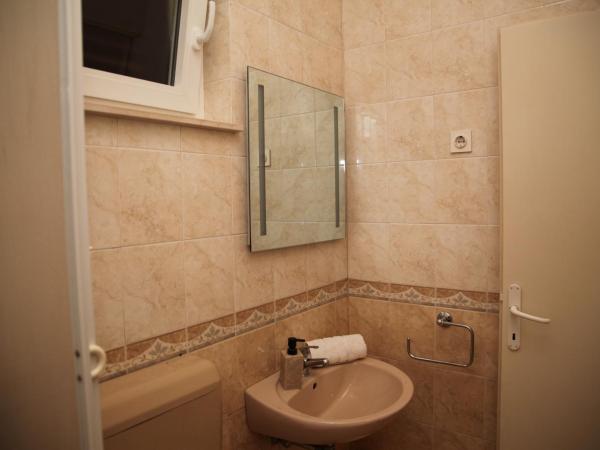 Apartments Kresan : photo 3 de la chambre studio avec balcon 