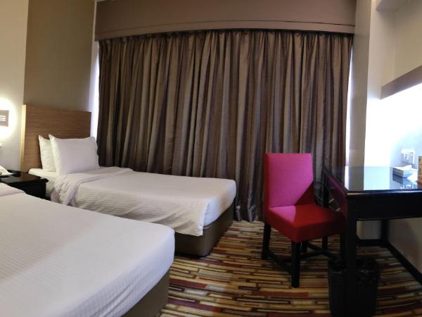 Harbour View Hotel : photo 3 de la chambre chambre lits jumeaux standard