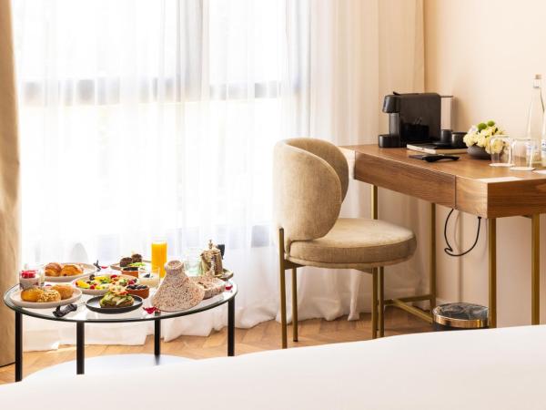 DIAGONAL HOTEL : photo 9 de la chambre suite