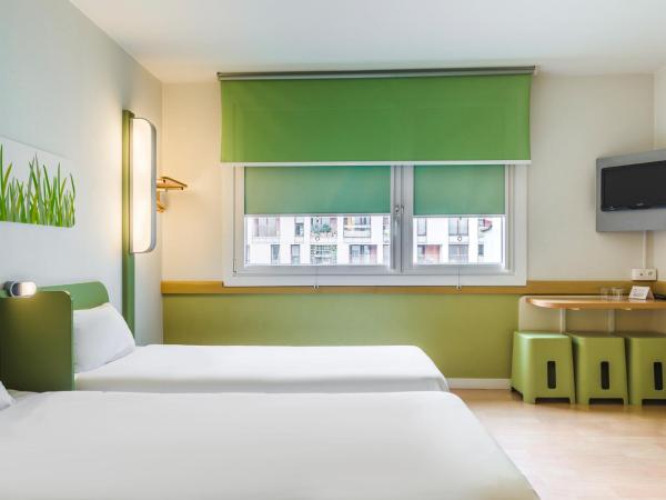ibis budget Warszawa Reduta : photo 4 de la chambre chambre triple standard