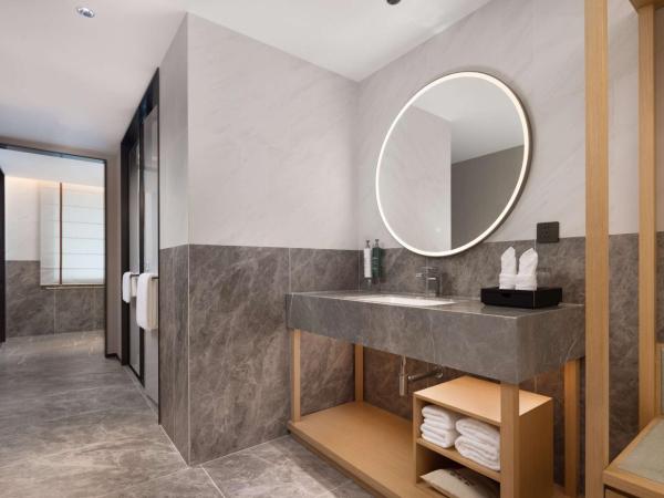 Hilton Garden Inn Chengdu Chunxi Road Center : photo 5 de la chambre suite deluxe avec lit king-size