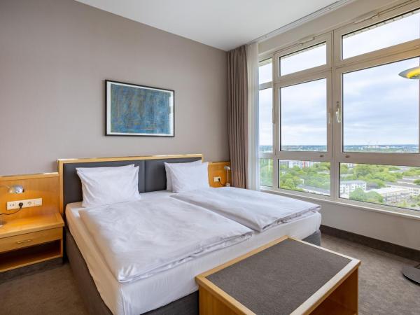 HI Hotel International Hamburg : photo 2 de la chambre suite with kingsize bed