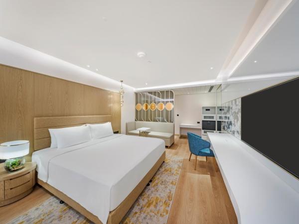 Radisson Blu Hotel & Suites GRT Chennai : photo 1 de la chambre junior suite with airport transfers and club lounge access