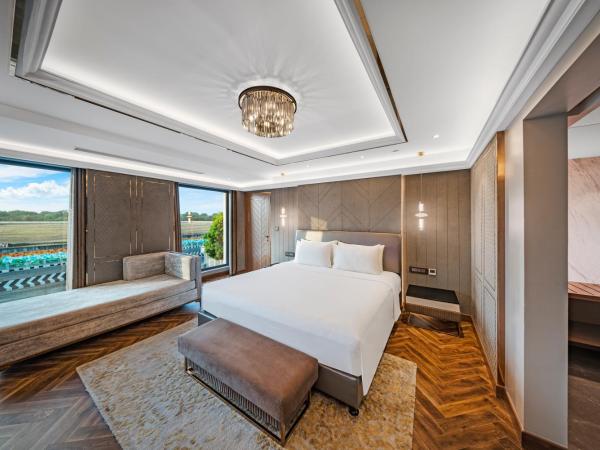 Radisson Blu Hotel & Suites GRT Chennai : photo 2 de la chambre presidential penthouse suite with airport transfers and club lounge access