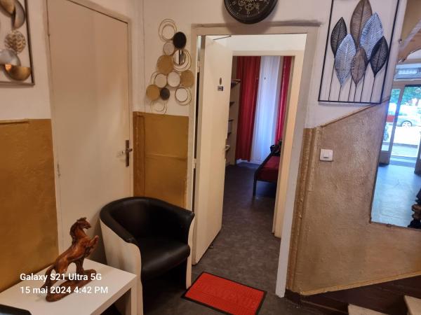 Hôtel des allées : photo 5 de la chambre chambre familiale standard