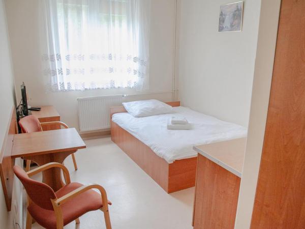 Dom Pracy Twórczej Politechniki Morskiej w Szczecinie : photo 7 de la chambre chambre lit king-size deluxe