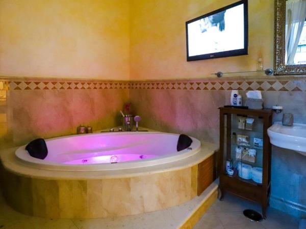 Camera matrimoniale con idromassaggio : photo 4 de la chambre chambre double avec salle de bains privative