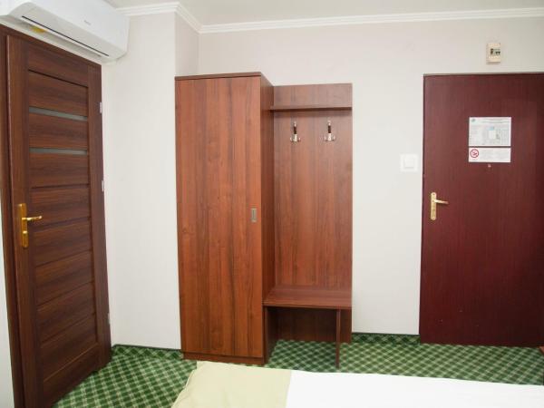 Hit Hotel : photo 4 de la chambre comfort studio with a/c and kitchenette