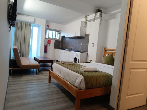 LISABONNA GUEST HOUSE : photo 6 de la chambre chambre double avec lit d'appoint