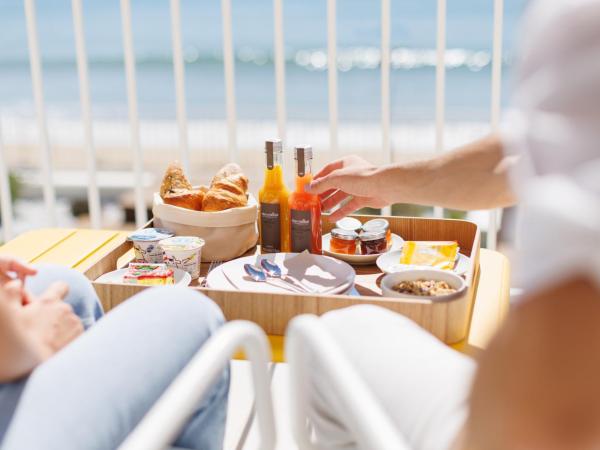 Belle Vue Hôtel : photo 10 de la chambre 1st floor family room - garden view