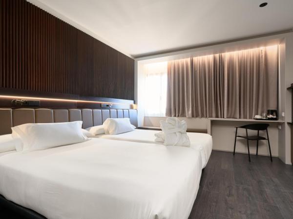 Hotel Bécquer : photo 1 de la chambre chambre double premium