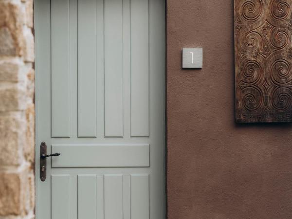 La Villa d'Andrea : photo 10 de la chambre studio supérieur - vue sur jardin 