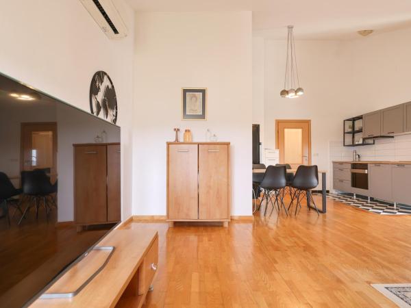 Apartments and a Room Ina : photo 3 de la chambre loft