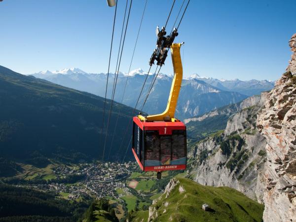 Hotel Alpenblick-Leukerbad-Therme : photo 6 de la chambre chambre simple avec accès spa et téléphérique