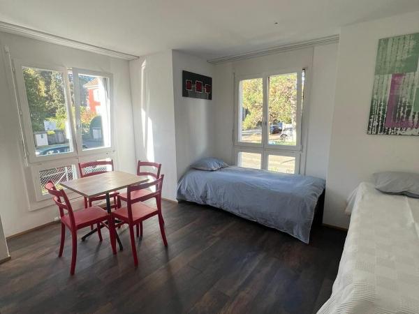 Basel-Stadt Gundeldingen Zimmer 404, : photo 4 de la chambre chambre quadruple