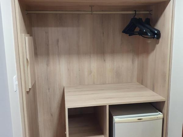 Alta Reggia Plaza Hotel : photo 2 de la chambre chambre familiale avec balcon