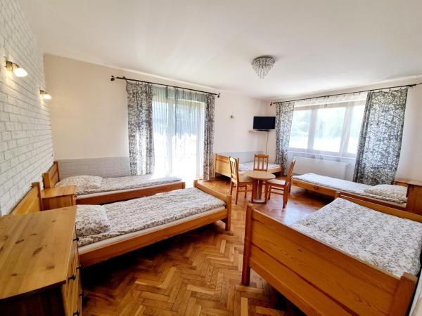 Hostel Rumiankowy Airport Hostel : photo 5 de la chambre chambre familiale