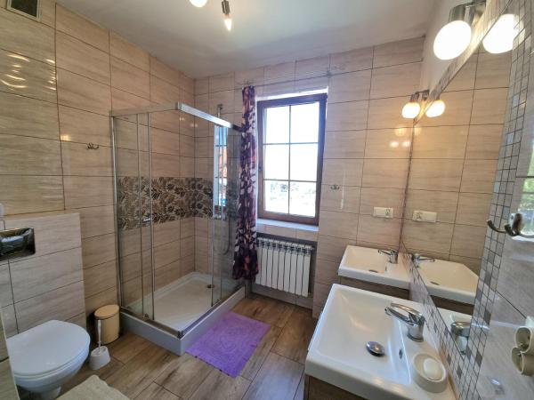 Hostel Rumiankowy Airport Hostel : photo 1 de la chambre chambre familiale