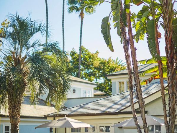 Fairmont Miramar Hotel & Bungalows : photo 6 de la chambre bungalow signature avec 1 lit king-size et patio - accessible aux personnes à mobilité réduite, malentendantes/douche accessible en fauteuil roulant