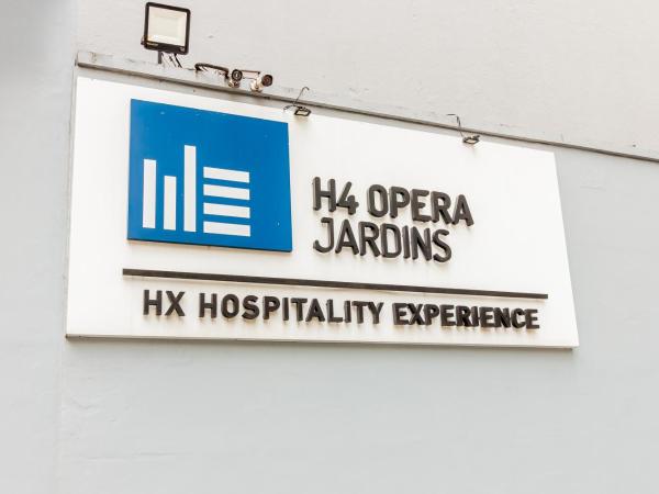 H4 Hotel Opera Jardins : photo 5 de la chambre chambre supérieure lit queen-size